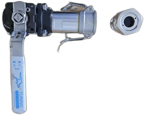 Quick coupling with blue-glass adapter blinding off the line when the camera is removed