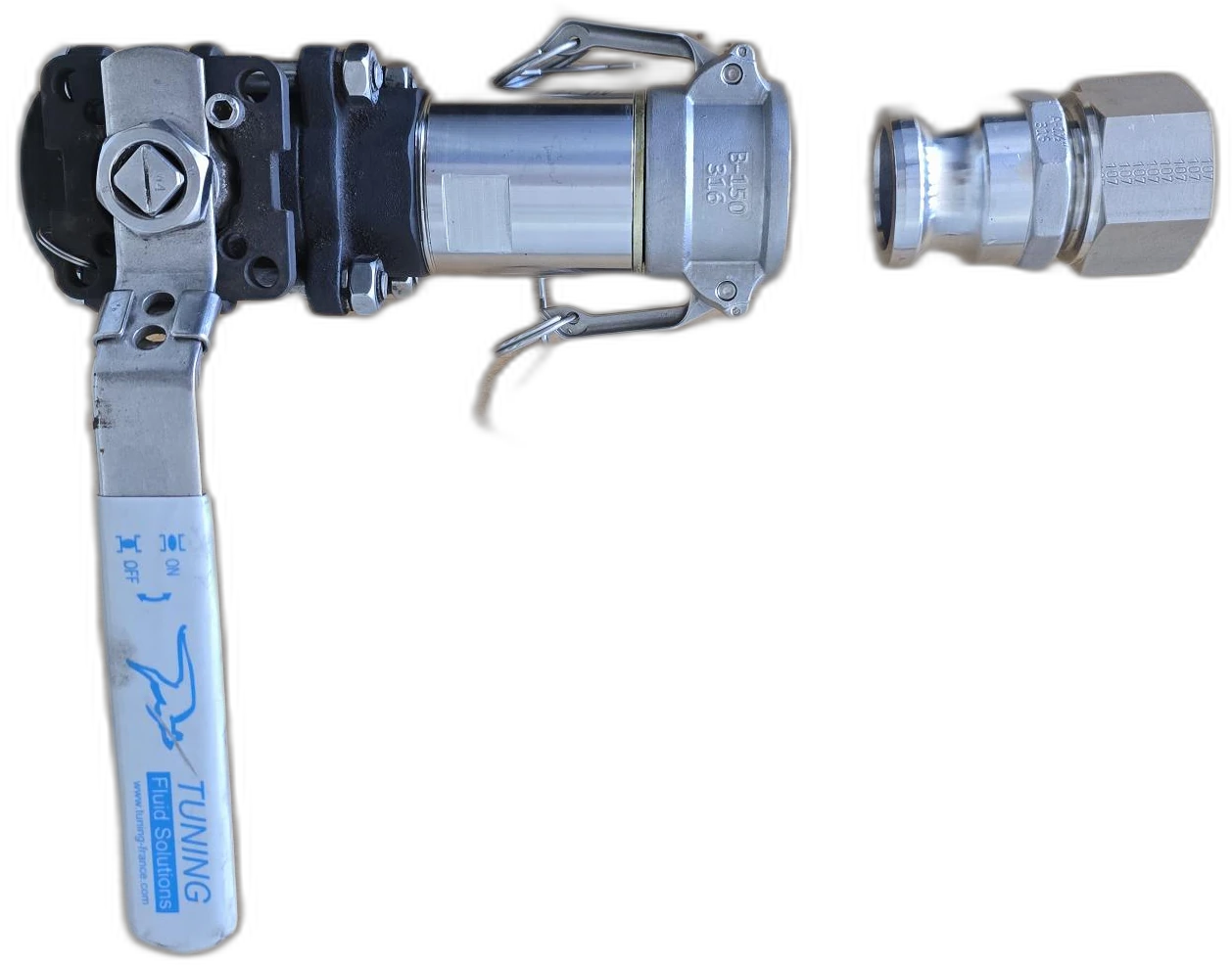 Quick coupling assembly — ball valve, 50-bar isolation glass, and camera-side connector